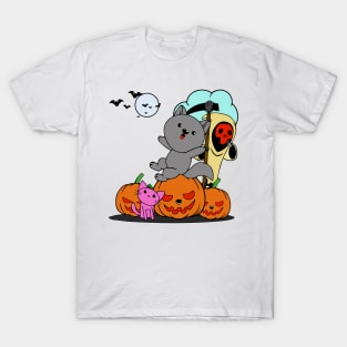 Halloween pumpkins with bats and squirrel T-Shirt